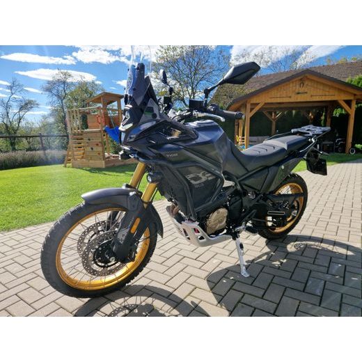 VOGE 800 RALLY BLACK DEMO POUZE 1374 KM NAJETO