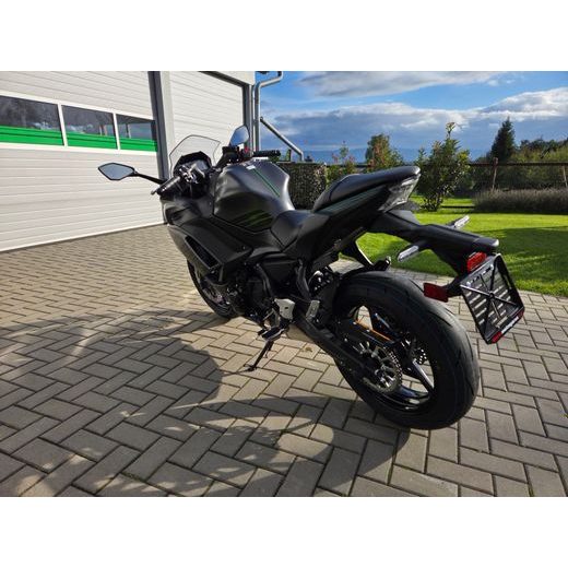 KAWASAKI NINJA 650 METALLIC MATTE GRAPHENESTEEL GRAY 2026
