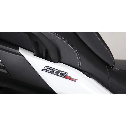 VOGE SR4 MAX 350I LUX WHITE 2025 POUZE 5 TIS. NAJETO