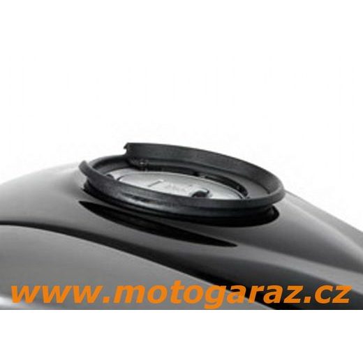 BF 29 OBJÍMKA PRO GIVI TANKLOCK KAWASAKI Z900, VERSYS 300