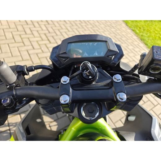 KAWASAKI Z125 PEARL STORM GRAY 2026
