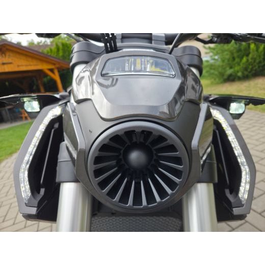 BENDA LFC 700 PRO ČERNÁ