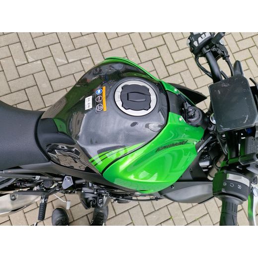 KAWASAKI Z900 CANDY LIME GREEN 2026