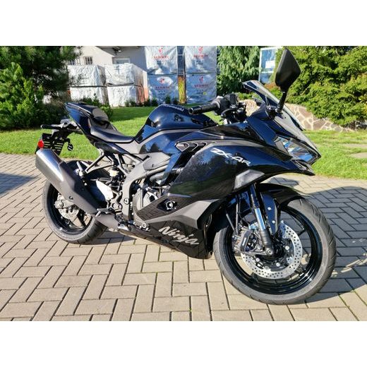 KAWASAKI NINJA ZX-4R METALLIC SPARK BLACK 2027