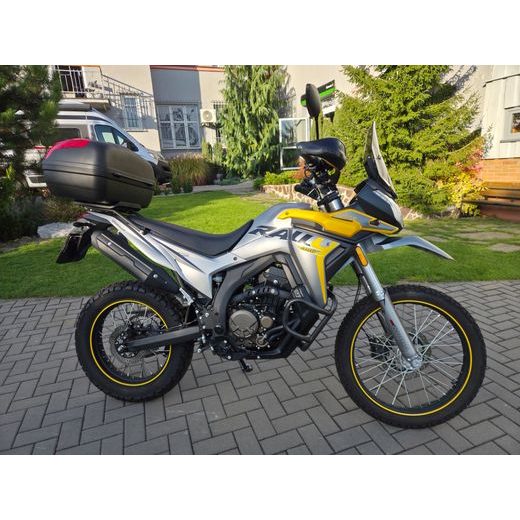 VOGE 300 RALLY MODEL 2023 POUZE 4900 KM NAJETO