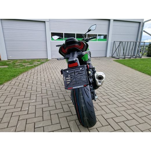 KAWASAKI Z900 CANDY LIME GREEN 2026