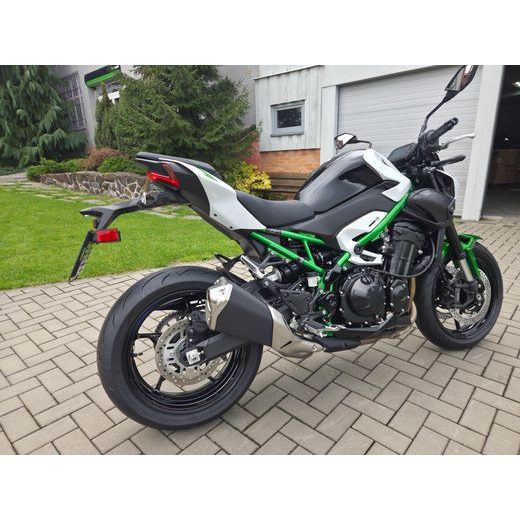KAWASAKI Z900 PEARL BLIZZARD WHITE 2027