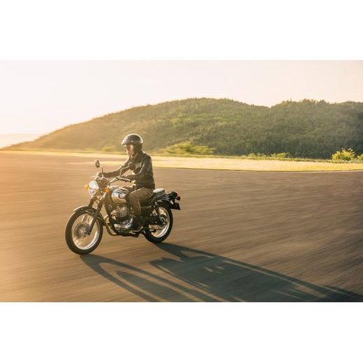 KAWASAKI MEGURO S1 EBONY 2025 POUZE 1900 KM NAJETO