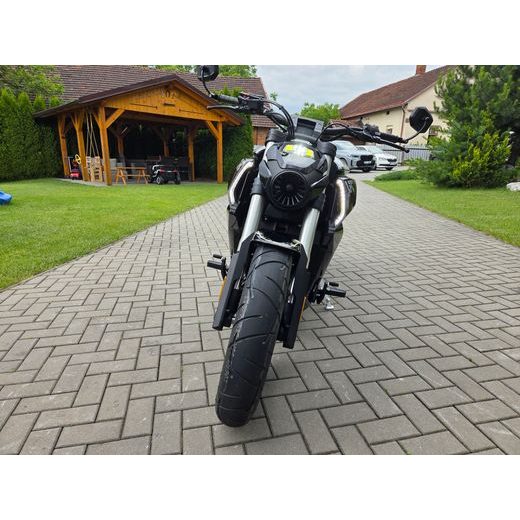BENDA LFC 700 ČERNÁ
