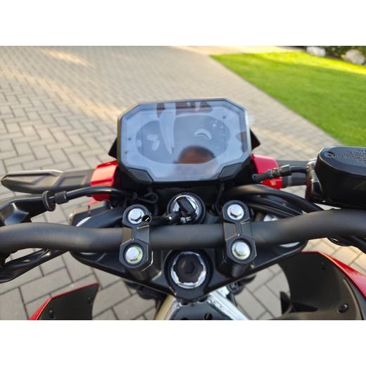 KAWASAKI Z500 SE CANDY PERSIMMON RED 2027