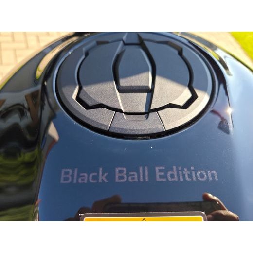 KAWASAKI Z650RS BLACK BALL 2027