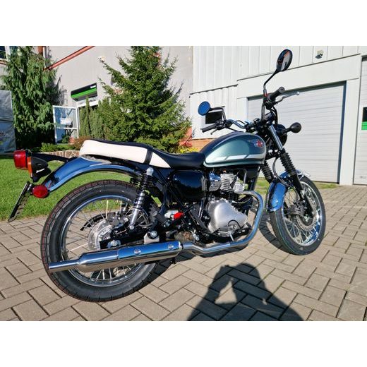 KAWASAKI W230 METALLIC MATTE DARK GREEN 2026