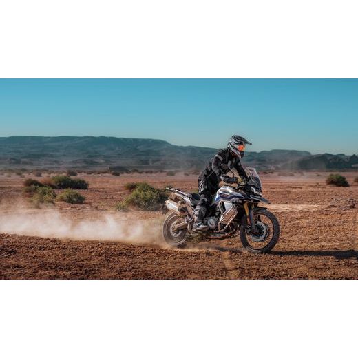 VOGE 900 DSX ADVENTURE BLACK