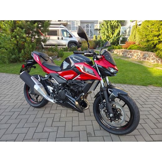 KAWASAKI Z500 SE CANDY PERSIMMON RED 2027