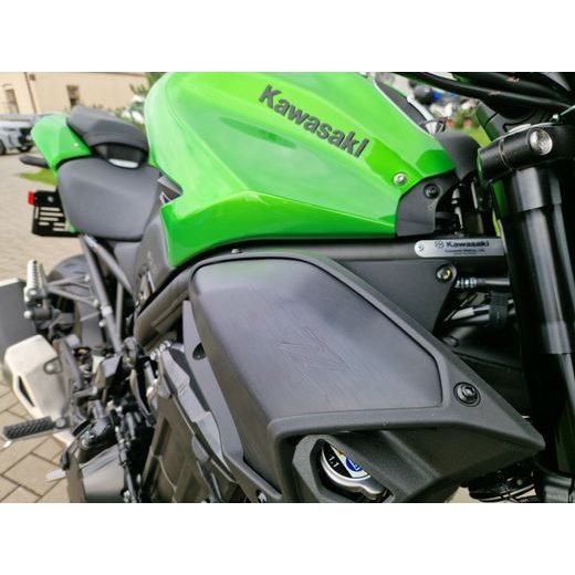 KAWASAKI Z900 CANDY LIME GREEN 2026