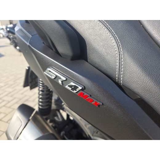 VOGE SR4 350I MAX - PŘEDVÁDĚCÍ SKÚTR