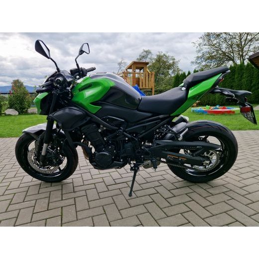 KAWASAKI Z900 CANDY LIME GREEN 2026