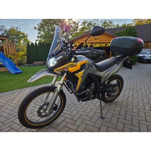 VOGE 300 RALLY MODEL 2023 POUZE 4900 KM NAJETO