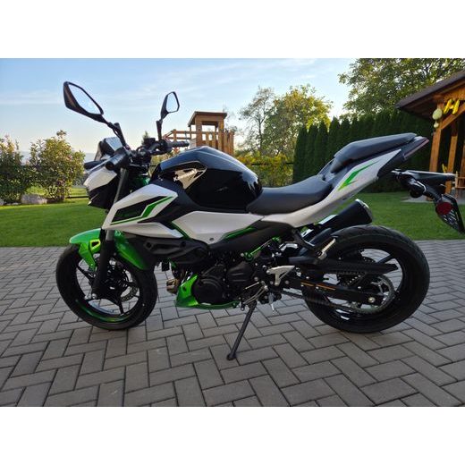 KAWASAKI Z500 SE PEARL BLIZZARD WHITE 2027