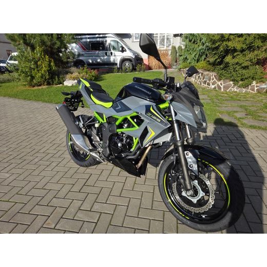 KAWASAKI Z125 PEARL STORM GRAY 2026