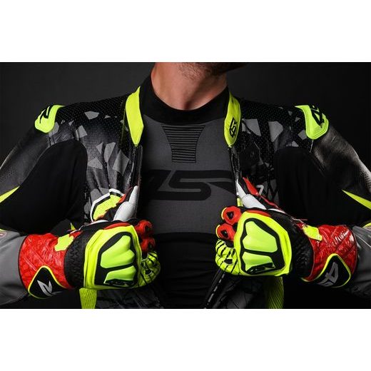 4SR FUNKČNÍ BEZEŠVÉ TÍLKO SEAMLESS SLEAVELESS