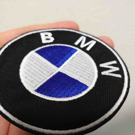 NÁŠIVKA S MOTIVEM BMW