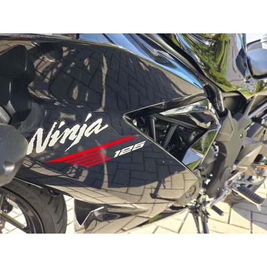 KAWASAKI NINJA 125 EBONY 2026