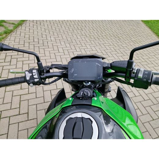 KAWASAKI Z900 CANDY LIME GREEN 2026