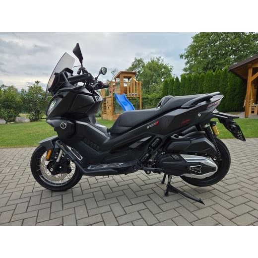 VOGE SR450X ČERNÁ