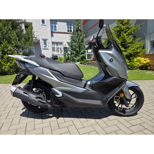 VOGE SR1 125I GT SILVER