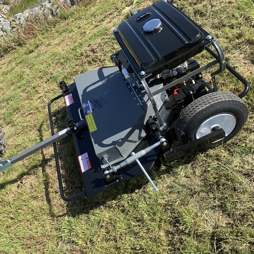 VÝKONNÁ PROFESIONÁLNÍ SEKAČKA SHARK LAWN MOWER 117CM