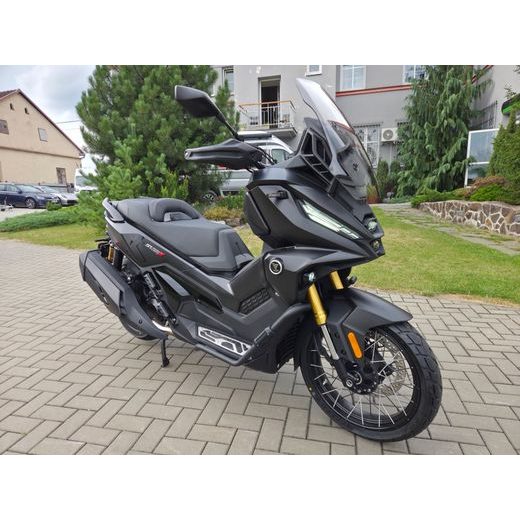 VOGE SR450X ČERNÁ