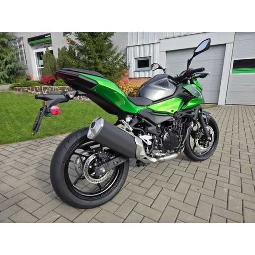 KAWASAKI Z500 CANDY LIME GREEN 2026