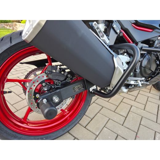 KAWASAKI Z500 SE PEARL BLIZZARD WHITE 2026 AUTOŠKOLA S OCHRANNÝMI RÁMY