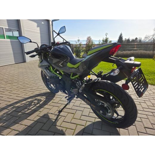 KAWASAKI Z125 PEARL STORM GRAY 2026