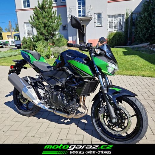 KAWASAKI Z400 CANDY LIME GREEN 2023 V ZÁRUCE