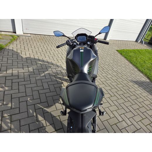 KAWASAKI NINJA 650 METALLIC MATTE GRAPHENESTEEL GRAY 2026