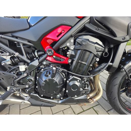 KAWASAKI Z900 CANDY PERSIMMON RED 2027