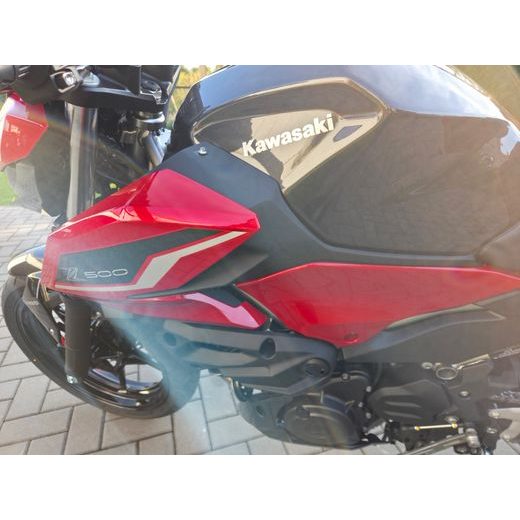KAWASAKI Z500 SE CANDY PERSIMMON RED 2027