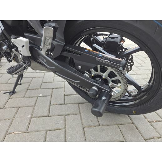 KAWASAKI Z650 WHITE 2026 AUTOŠKOLA S OCHRANNÝMI RÁMY