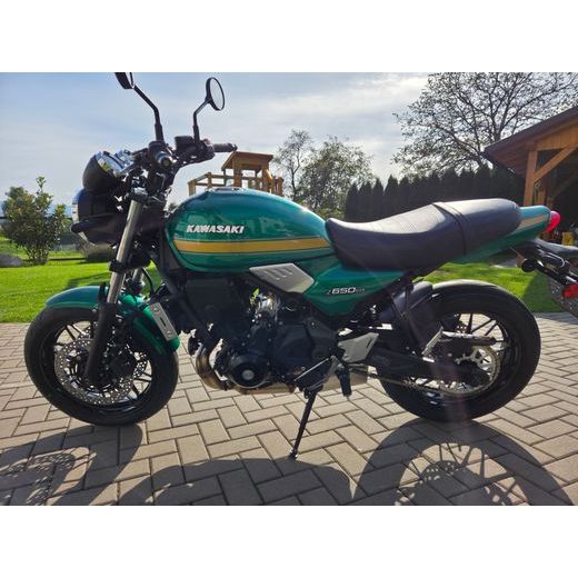 KAWASAKI Z650RS CANDY EMERALD GREEN 2026