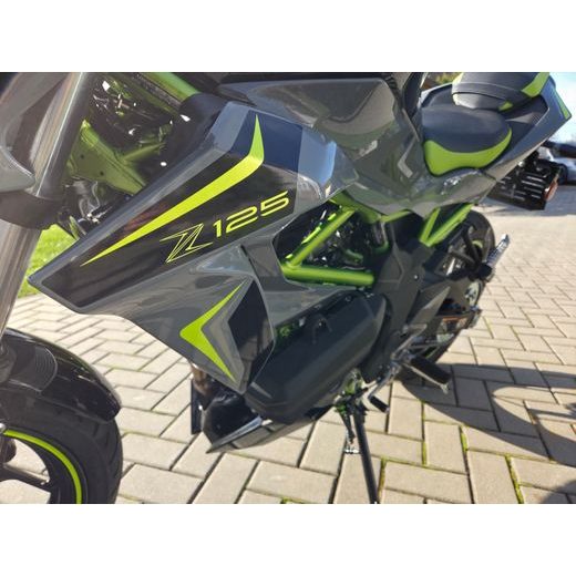 KAWASAKI Z125 PEARL STORM GRAY 2026