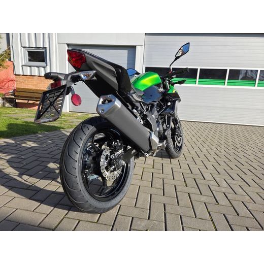 KAWASAKI Z125 CANDY LIME GREEN 2026