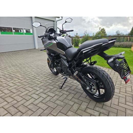 KAWASAKI VERSYS 650 METALLIC GRAPHITE GRAY 2026