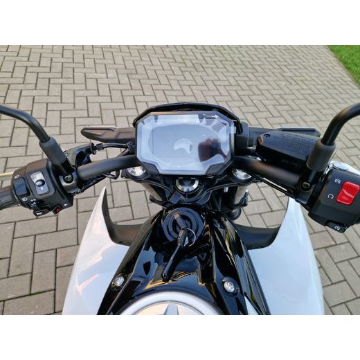 KAWASAKI Z650 PEARL BLIZZARD WHITE 2026