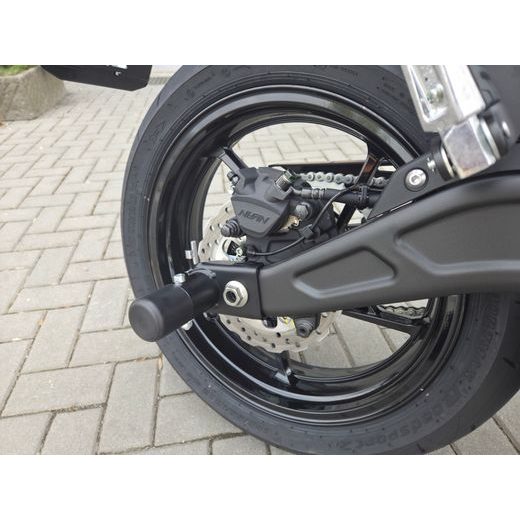 KAWASAKI Z650 WHITE 2026 AUTOŠKOLA S OCHRANNÝMI RÁMY