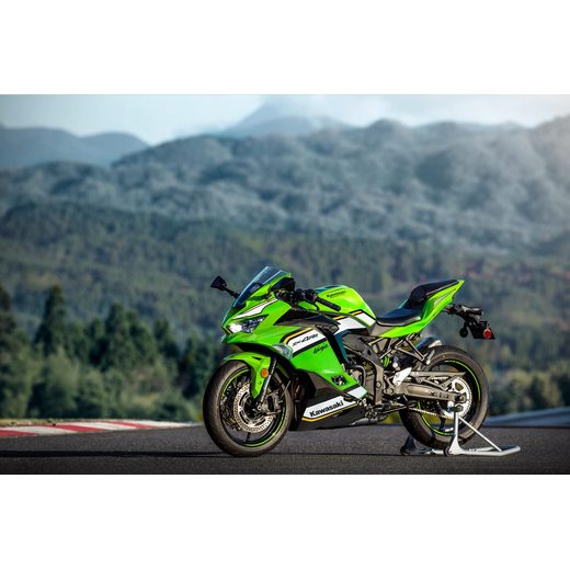 KAWASAKI NINJA ZX-4RR LIME GREEN 2025