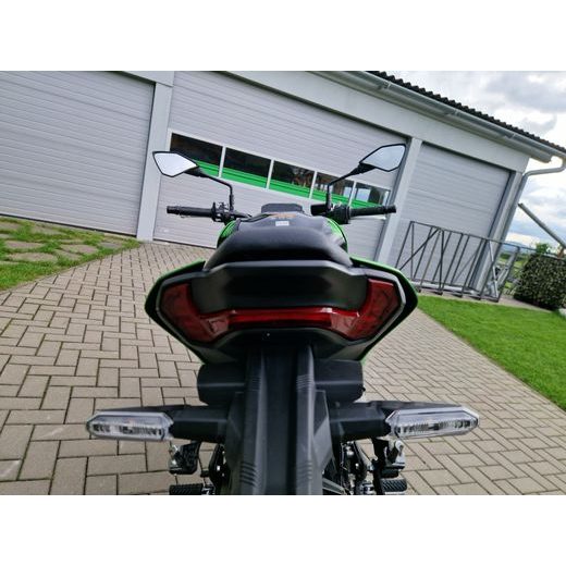 KAWASAKI Z900 CANDY LIME GREEN 2026