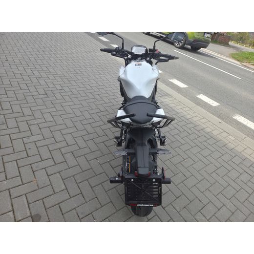 KAWASAKI Z650 WHITE 2026 AUTOŠKOLA S OCHRANNÝMI RÁMY