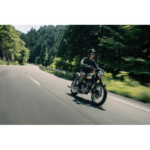 KAWASAKI MEGURO S1 EBONY 2025 POUZE 1900 KM NAJETO